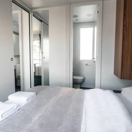 Sunny Mobile Homes Bijela Uvala Holiday park 4*