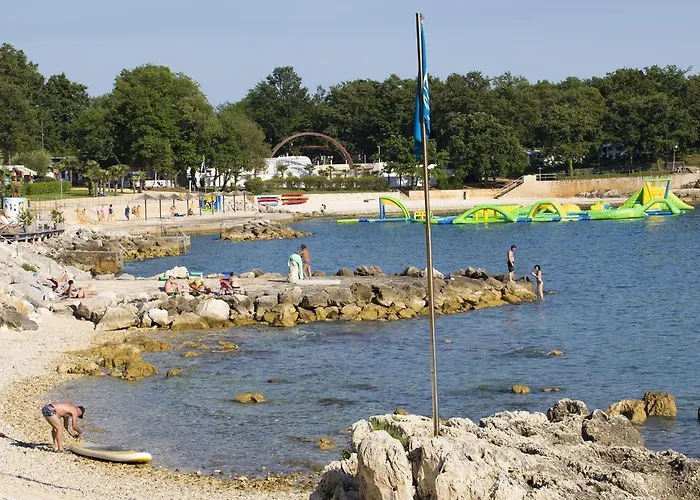 פארק נופש Sunny Mobile Homes Bijela Uvala 4*