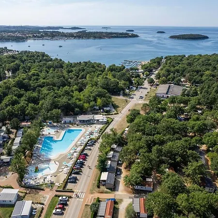 Kompleks wypoczynkowy Sunny Mobile Homes Bijela Uvala Mugeba