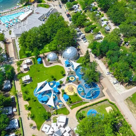 假日公园 Sunny Mobile Homes Bijela Uvala 4*