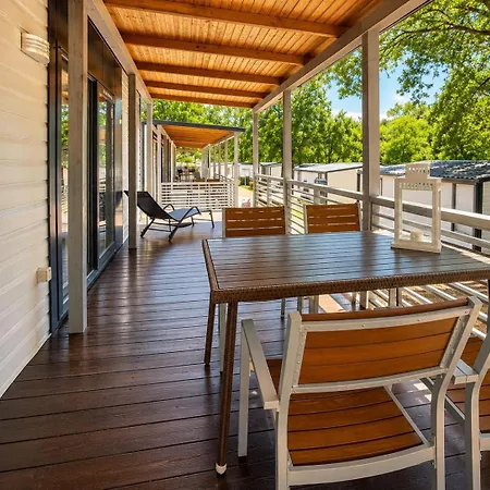 Sunny Mobile Homes Bijela Uvala פארק נופש