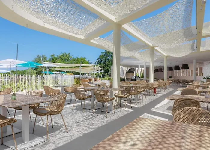 Sunny Mobile Homes Bijela Uvala Vakantiepark 4*